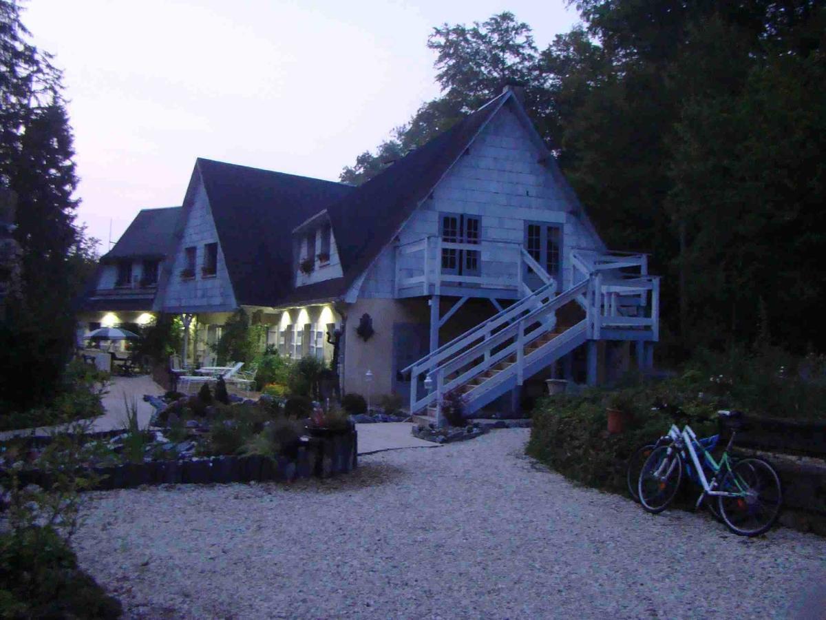 Le Jardin De Saint Jean Bed and Breakfast Eksteriør billede