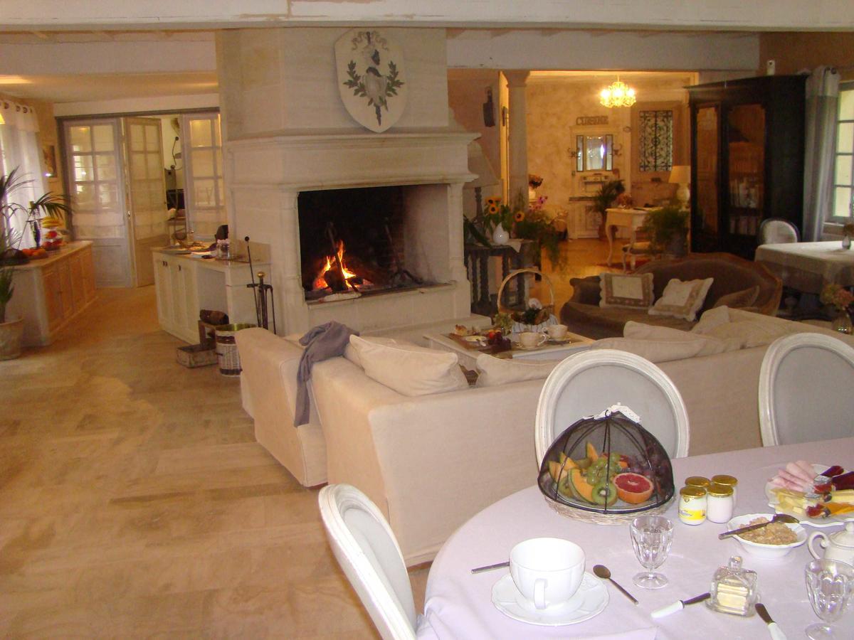 Le Jardin De Saint Jean Bed and Breakfast Eksteriør billede