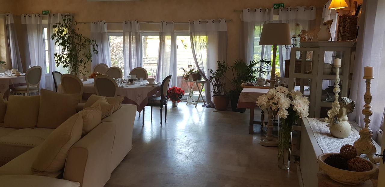 Le Jardin De Saint Jean Bed and Breakfast Eksteriør billede